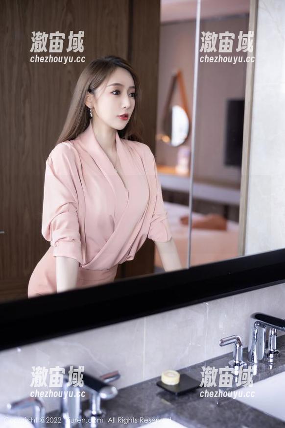 秀人网-MODEL伊若 秀人网 - MODEL伊若的图包让我对镂空有了新的理解,分享的过程中还不小心搭上了点其他想法,哈哈。