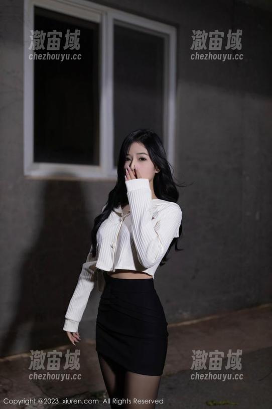 秀人网 - 优琪琪子yuki的粉色写真集：新一轮更新让我们不停的狂欢，一路飘到月球？