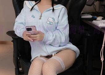 秀人网 – 允尔的妹妹真不简单，高清下载居然长这样！