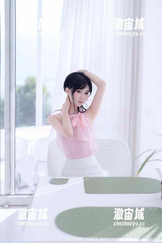 秀人网 - 小雨baby的“女仆”美图，今天我可以被她服务吗？哈哈