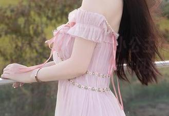 秀人网 – 精美图片：心妍小公主在棉袜中撒娇，谁能拒绝这样的风格？