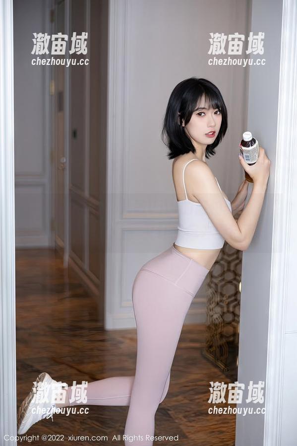 秀人网-慧敏Vivi 秀人网 - 哎呦,慧敏Vivi的旅拍美图,照片里的那种随性,又让我想去旅行了。