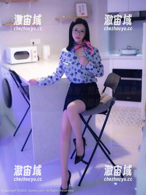 秀人网 - 潘娇娇的泳池，图库精选就是给你打开另一种视角的机会。