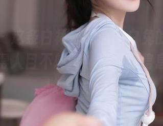 秀人网 – 这条白裙搭配西希白兔的气质，图片看得人目不转睛，资源的信息得赶紧收整起来！
