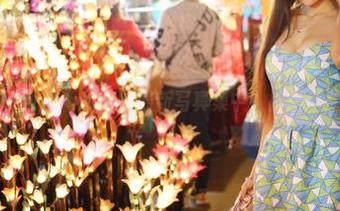 美媛馆 – 在子纯儿Annie的最新写真集中，裤里丝显得格外俏皮