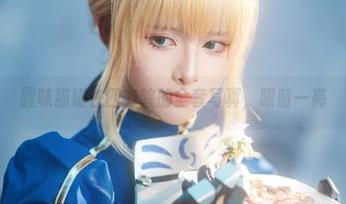 腥味猫罐在四方院的全套写真，眼前一亮