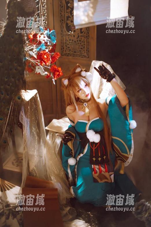 观赏芋圆侑子的灰丝图包，我脑海中浮现了很多不该浮现的画面…