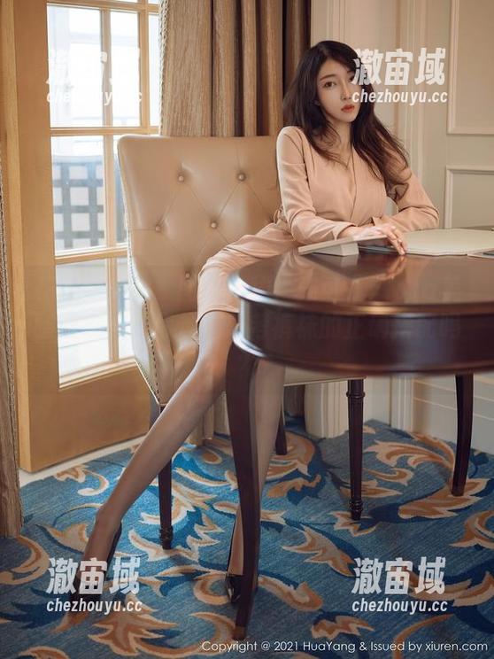 花漾show - 图包上线！朱可儿Flora美腿助攻，让你烦恼思考裤袜的正确搭配吗？