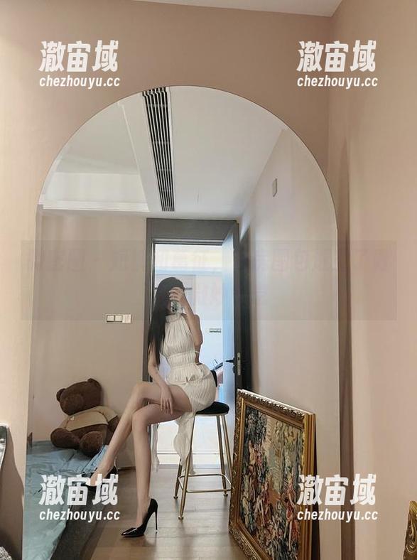 微密圈 - 短裤和葛征，私房图包透露了青春的微妙气息