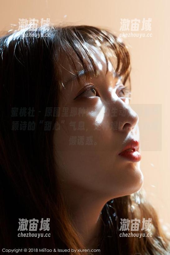 蜜桃社-李颖诗 蜜桃社 - 原图里那种微微的生动,透着李颖诗的“甜心”气息,是种难以言喻的慵懒诱惑。
