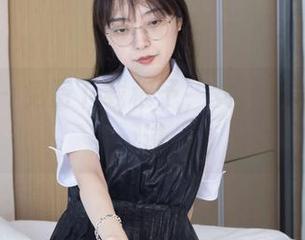 袜啵啵 – 免费下载稚予，女神化身美图速递