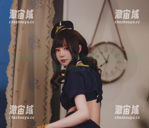 干嘛总想穿鞋，来看西园寺南歌光足的美图，回来再吃个鸡脚算了！