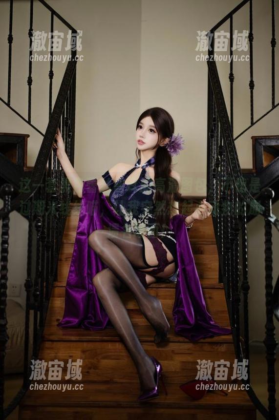 这一套黑色蕾丝兽耳的高清图包，不愧是过期米线线喵，让我突然想起小动物的崩溃名场面！