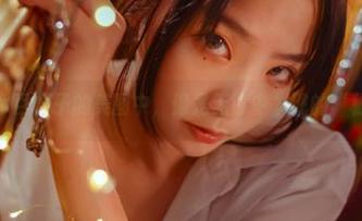 沉浸在青水百合子的美图中，像是无意中发现的“秘密”宝库