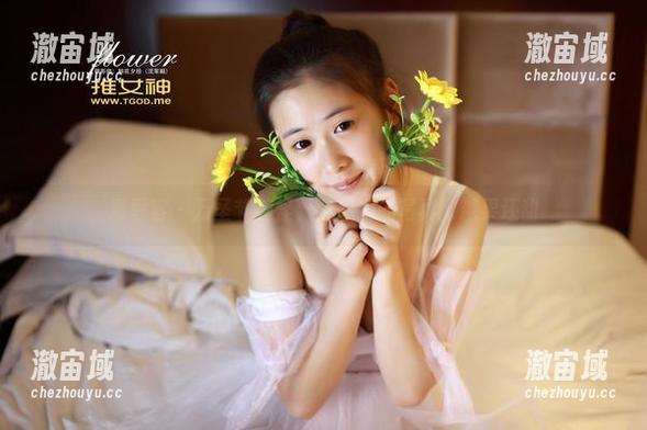 青豆客 - 万圣节搞怪，陈思琪的写真比糖果还甜