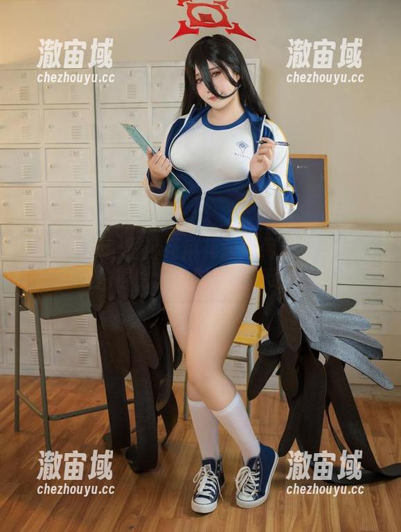 美图出没！看麻花麻花酱如何把小恶魔莉莉丝拍得比大学时期的我还迷人！
