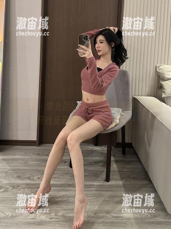 微密圈 - 黎允熙baby的私房美图，让我开始反思我的圣诞计划了…